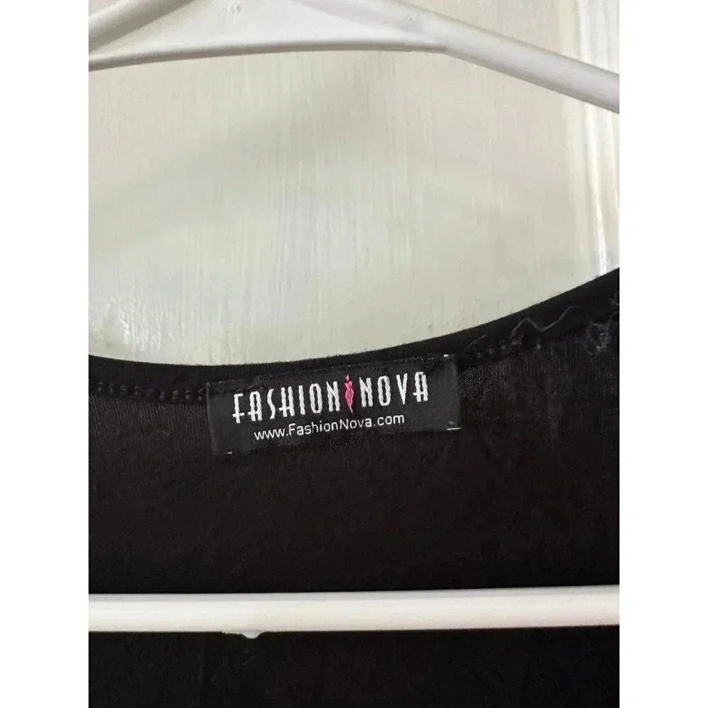 Fashion Nova Women’s size small bodysuit - Picture 5 of 6